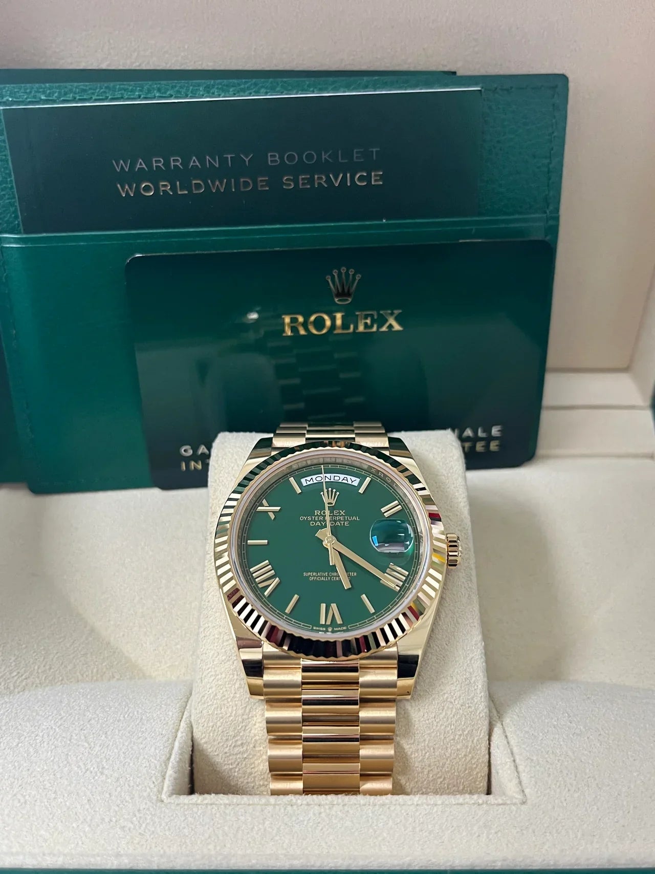 Daydate Oro Giallo-Verde Numeri Romani 228235 40 mm
